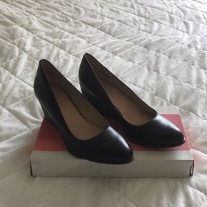 Size 7 Naturalizer Shoes